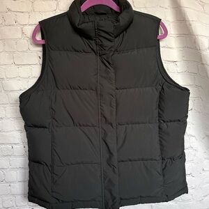 L.L. Bean Women Size L Black Goose Down Puffer Vest Full Zip 0CVB8